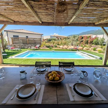 House With Pool * Lecci